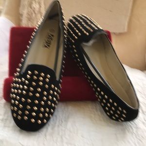 Sharp black suede flats. Never worn. Ordered too L